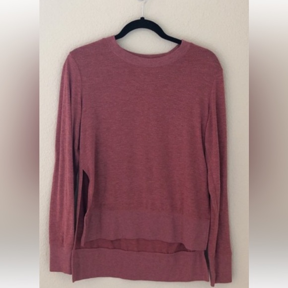 ALO Yoga Tops - Preloved Alo burgundy long sleeve crewneck shirt with slits. Size medium.